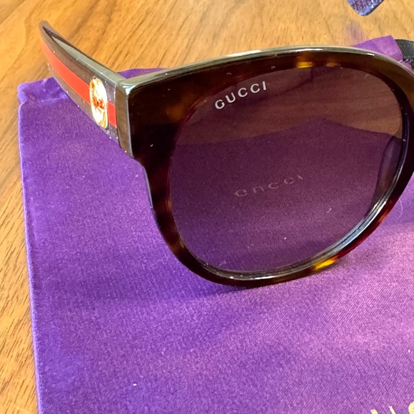 Gucci Tortoiseshell and Striped Sparkly Sunglasses - Picture 6 of 15